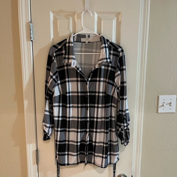 Tops - No Comment Women's Black and White Buffalo pattern Shirt 2X